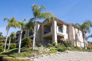 121-153 Rosebay Dr in Encinitas, CA - Foto de edificio - Building Photo