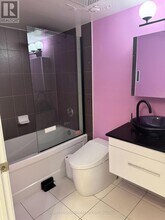 5791 Yonge St in Toronto, ON - Building Photo - Building Photo