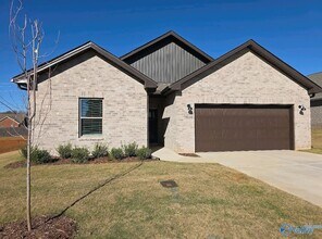 18048 Longleaf Dr in Athens, AL - Building Photo - Building Photo