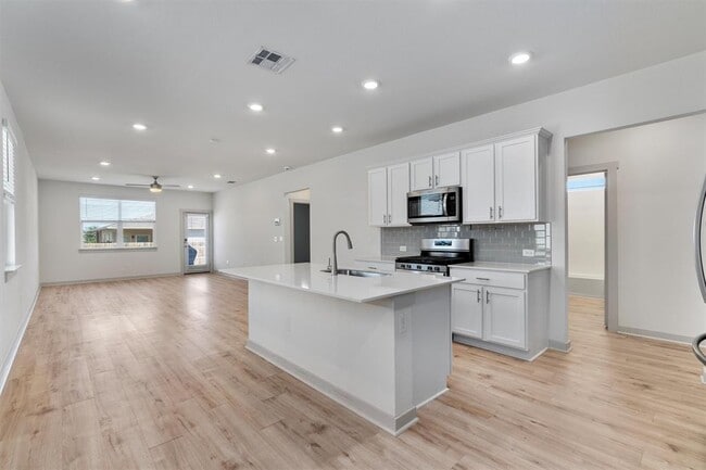 8206 Linda Michelle Ln