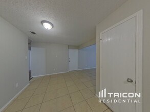 6701 Spur Ridge Ct in Arlington, TX - Building Photo - Building Photo