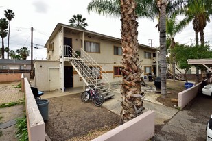 Fountain Manor in Riverside, CA - Foto de edificio - Building Photo