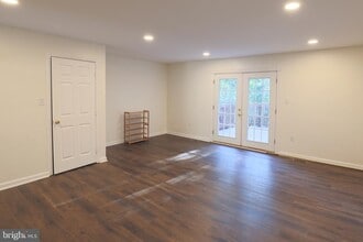 14436 Whisperwood Ct in Montclair, VA - Building Photo - Building Photo