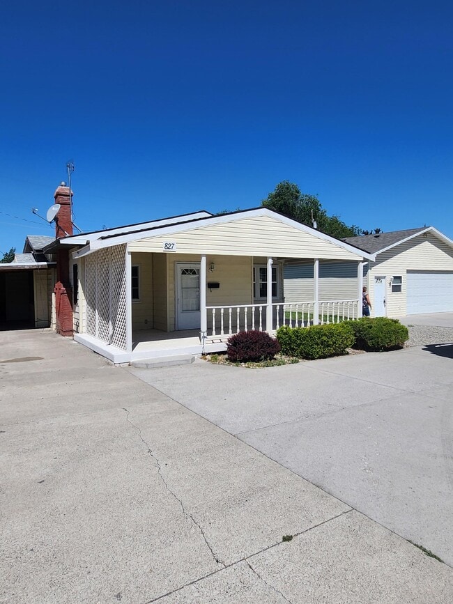 property at 827 Locust St