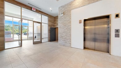 4758 N Laramie Ave in Chicago, IL - Building Photo - Building Photo
