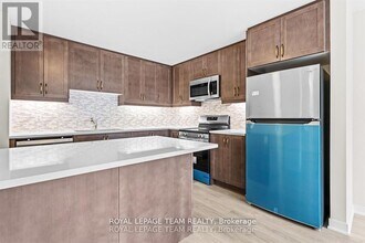 712 Parnian Private in Ottawa, ON - Building Photo - Building Photo
