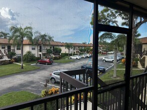 7221 Golf Colony Ct in Greenacres, FL - Building Photo - Building Photo