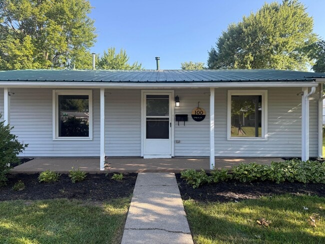 100 Valley View Dr in Johnstown, OH - Building Photo - Building Photo
