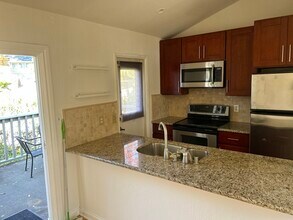 407 Ridgeview Dr in Pleasant Hill, CA - Building Photo - Building Photo