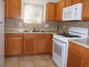 2401 Chelwood Park Blvd NE in Albuquerque, NM - Building Photo - Building Photo