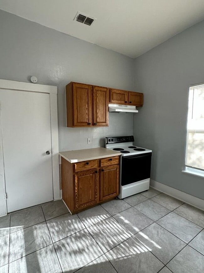 2176 Kingston St in Jacksonville, FL - Building Photo - Building Photo