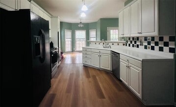 2710 Factor Walk Blvd, Unit 715 in Suwanee, GA - Foto de edificio - Building Photo