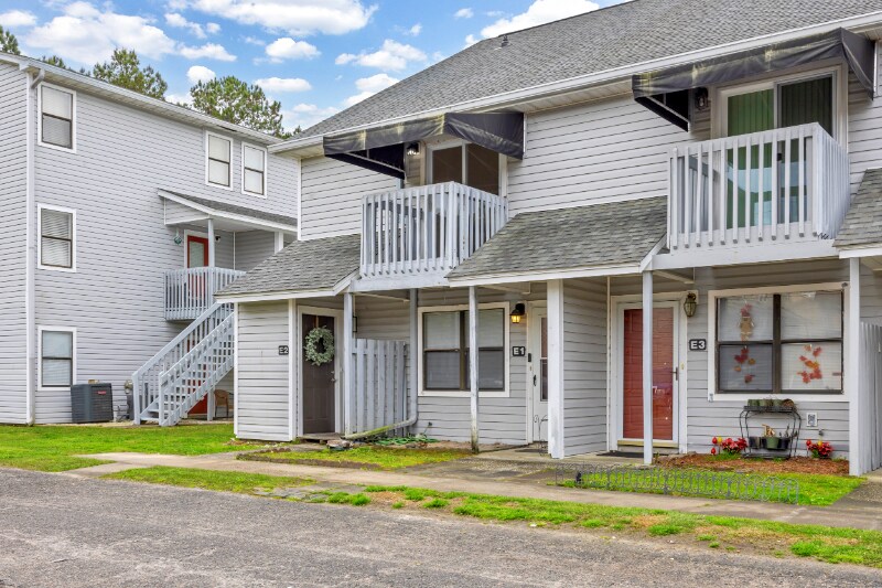 801 Burcale Rd in Myrtle Beach, SC - Building Photo
