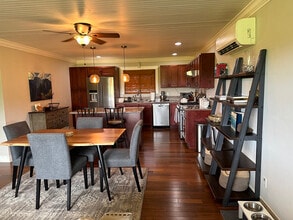 4614 Haleilio Rd in Kapaa, HI - Foto de edificio - Building Photo