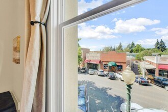 528 Main St in Vacaville, CA - Building Photo - Building Photo