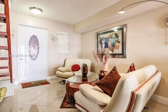 2670 W 60th St in Hialeah, FL - Building Photo - Building Photo