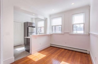 500 Centre St, Unit #204 in Newton, MA - Building Photo