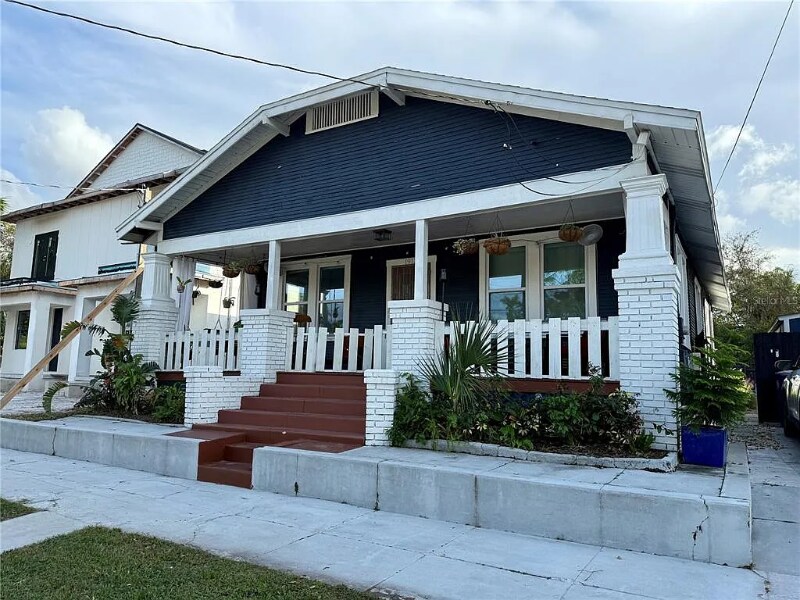 1912 W Cherry St in Tampa, FL - Building Photo