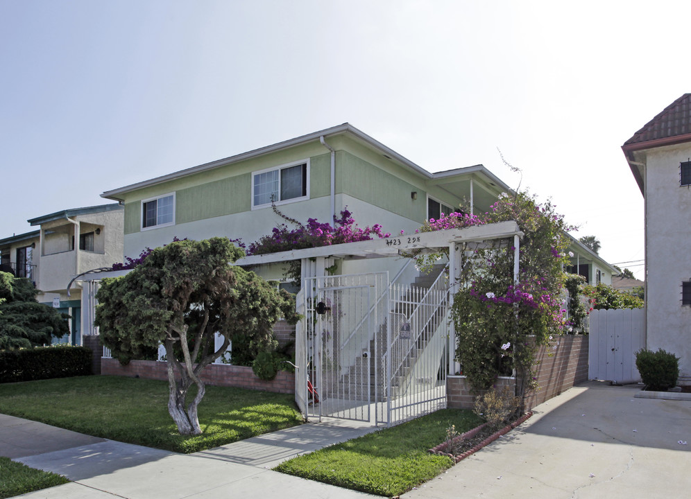 4423-4429 1/2 Hamilton St in San Diego, CA - Building Photo