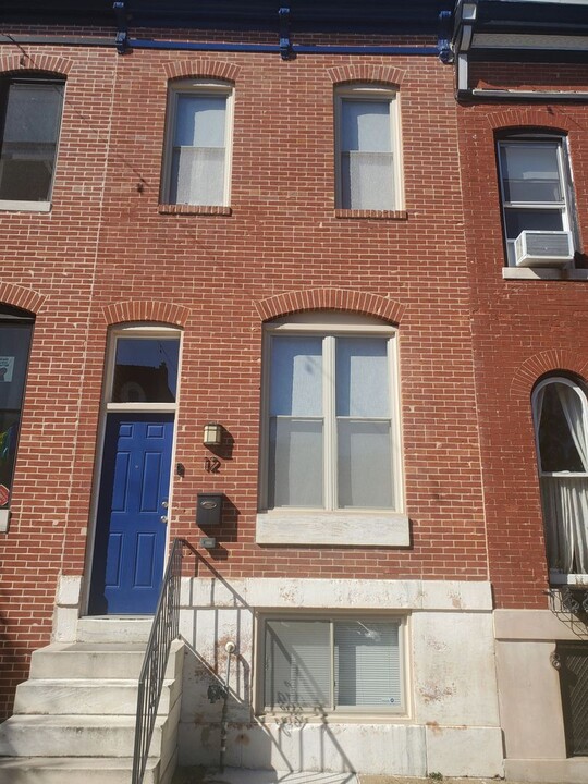 12 N Montford Ave in Baltimore, MD - Building Photo