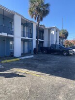 403 14th Ave S in Myrtle Beach, SC - Building Photo