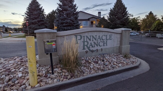 10056 E Carolina Pl in Aurora, CO - Building Photo - Building Photo