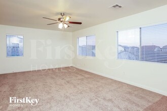 8477 Garnet Peak Ct in Las Vegas, NV - Building Photo - Building Photo