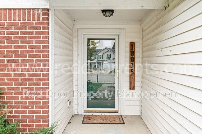 10015 Miranda Cir in Fishers, IN - Building Photo - Building Photo