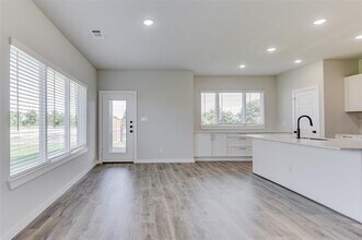 4202 Clovis St in Midlothian, TX - Building Photo - Building Photo