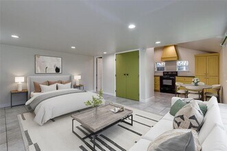 708 S Willomet Ave in Dallas, TX - Building Photo - Building Photo