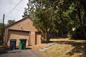 229 Cherry St in Moscow, ID - Building Photo - Building Photo