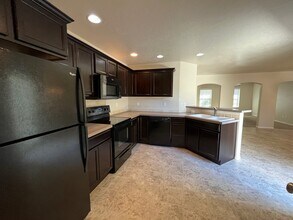5537 S Moonfire Way in Boise, ID - Building Photo - Building Photo