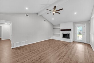 7500 N Richland Blvd, Unit M1240-09 in North Richland Hills, TX - Building Photo - Building Photo