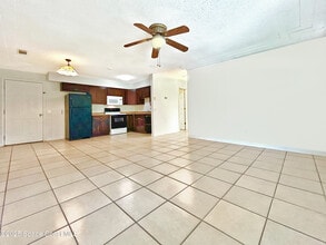 420 Australian Rd NW in Palm Bay, FL - Building Photo - Building Photo