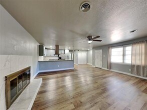 836 Misty Glen Ln in Dallas, TX - Building Photo - Building Photo
