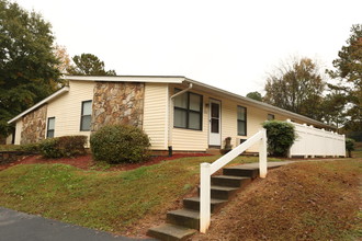 Snapwoods Apartments in Decatur, GA - Building Photo - Building Photo