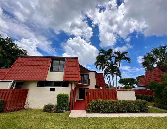 property at 3871 Victoria Dr