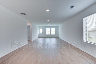 4134 Oakland Vw St in Baytown, TX - Building Photo - Building Photo