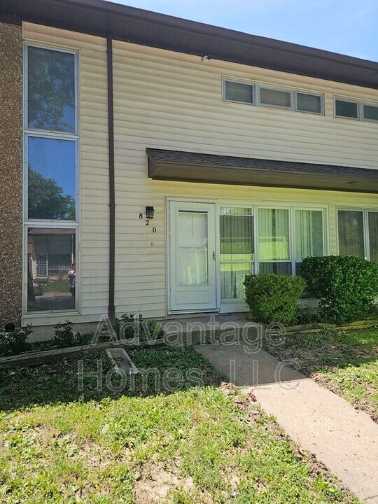 820 N 70th St in Kansas City, KS - Building Photo