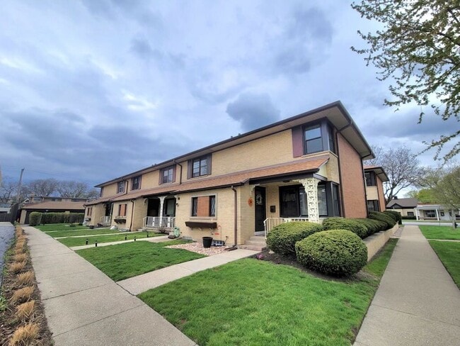 property at 1540 Franklin Ave