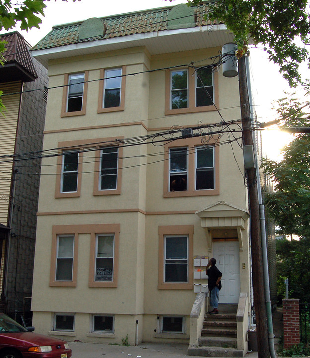 31 Brookdale Ave in Newark, NJ - Foto de edificio