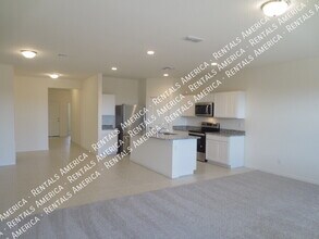 378 S Borromeo Dr in Casa Grande, AZ - Foto de edificio - Building Photo