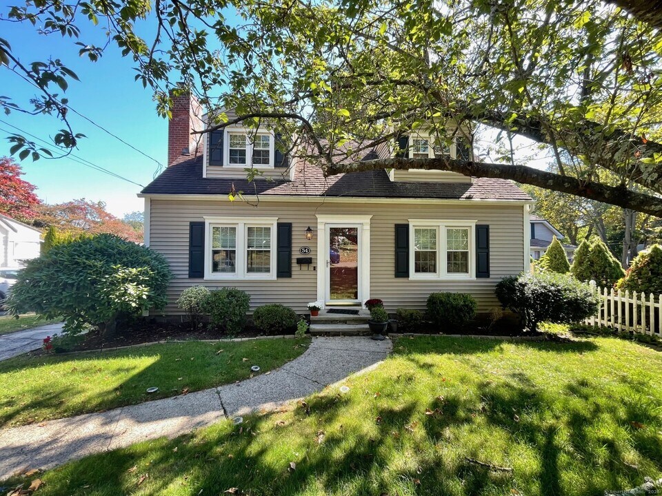 54 Highland Terrace in Stratford, CT - Building Photo