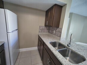 445 Fountainhead Cir in Kissimmee, FL - Building Photo - Building Photo