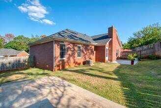 1000 Eagle Pass Way in Anniston, AL - Building Photo - Building Photo