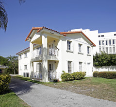 3220-3222 S Le Jeune Rd in Miami, FL - Foto de edificio - Building Photo