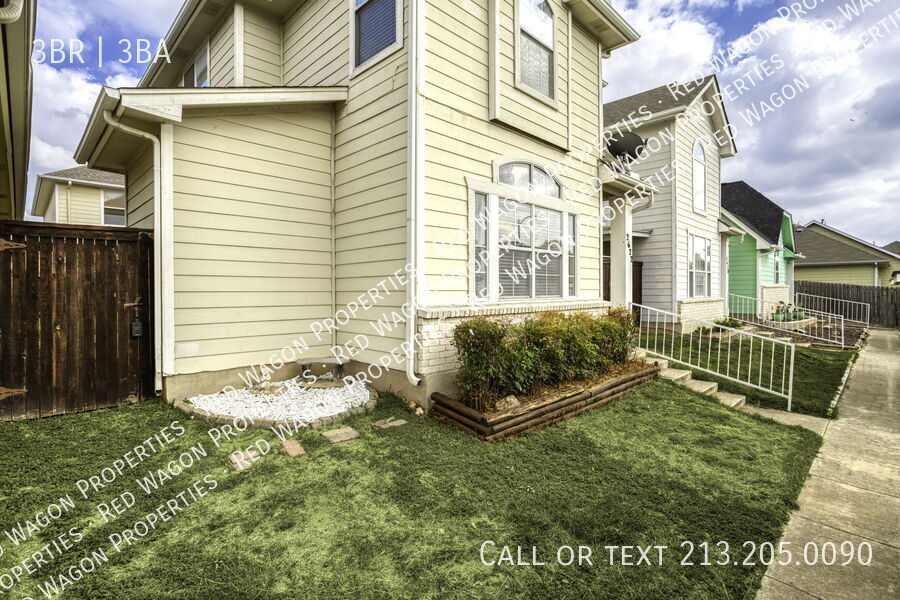 2622 Crown Hollow in San Antonio, TX - Building Photo