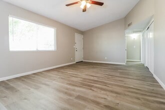 9922 N 88th Ave in Peoria, AZ - Building Photo - Building Photo