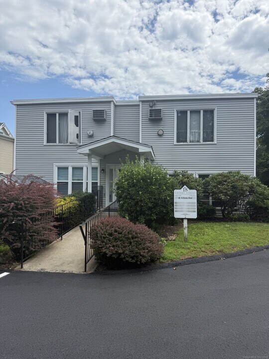 18 Cherry St in Milford, CT - Building Photo