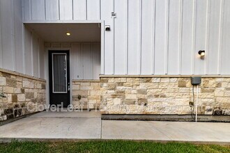 272 Sapphire Dr in New Braunfels, TX - Building Photo - Building Photo